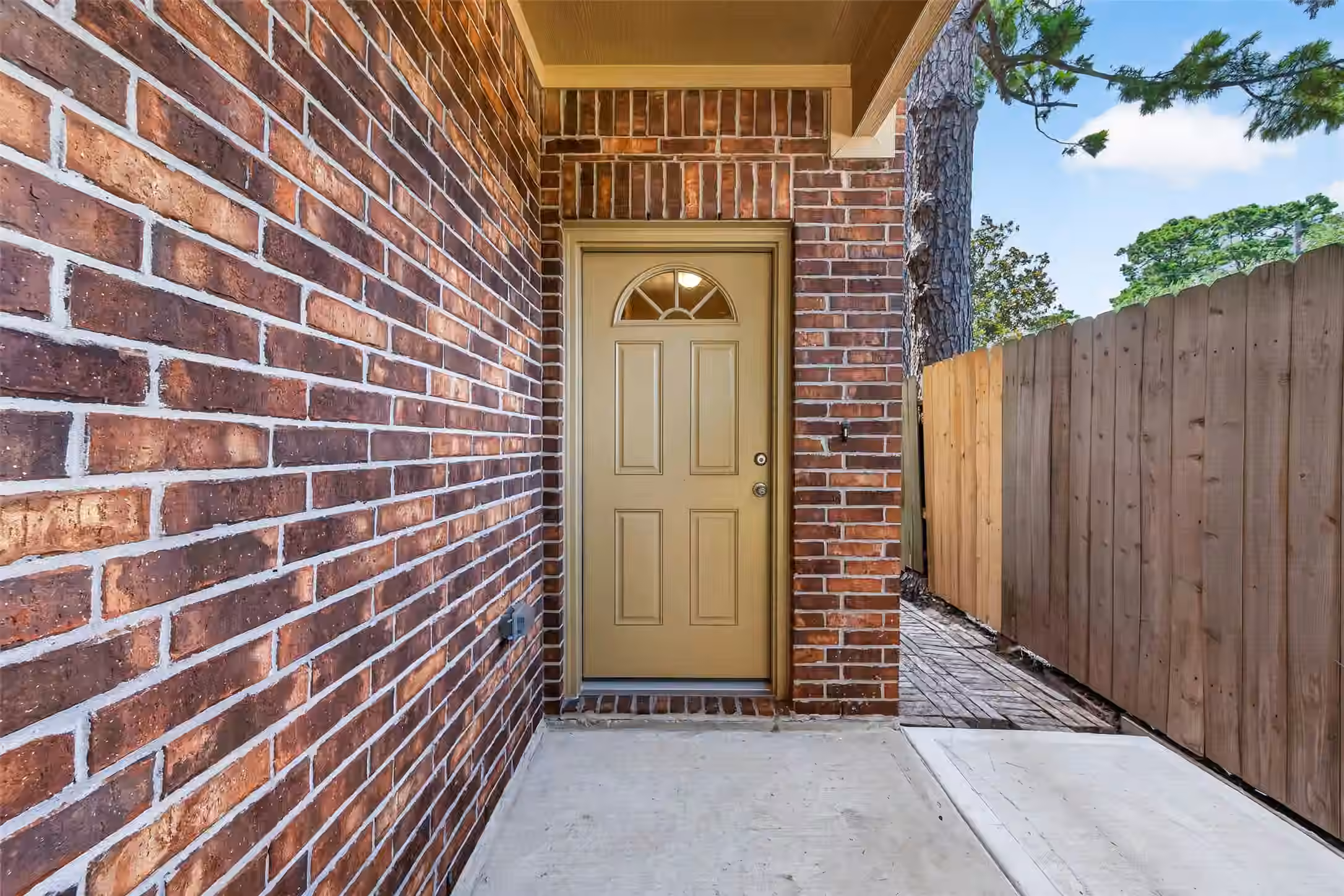 Photo 2 of 13531 Villas Palmas Drive, Houston, TX