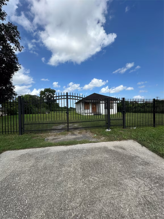 Photo of 10809 Telephone Road, Houston, TX