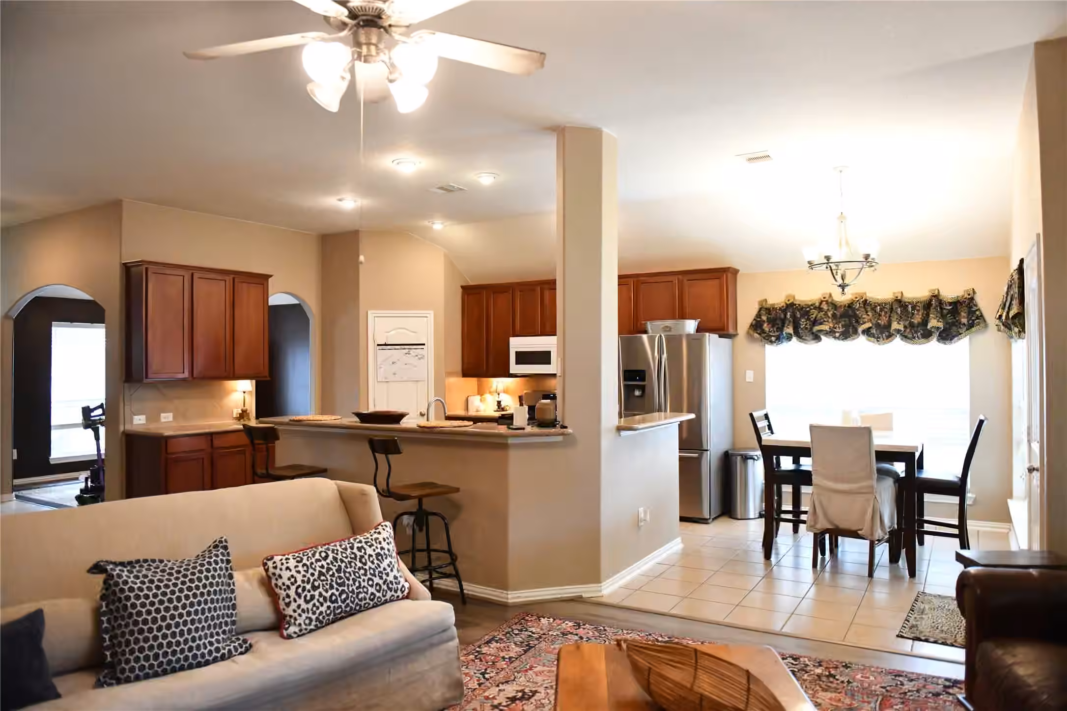 Photo 5 of 6410 Alicia Way Drive, Katy, TX