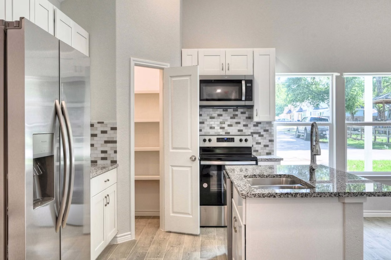 Photo 6 of 11789 WHITE CEDAR, Willis, TX
