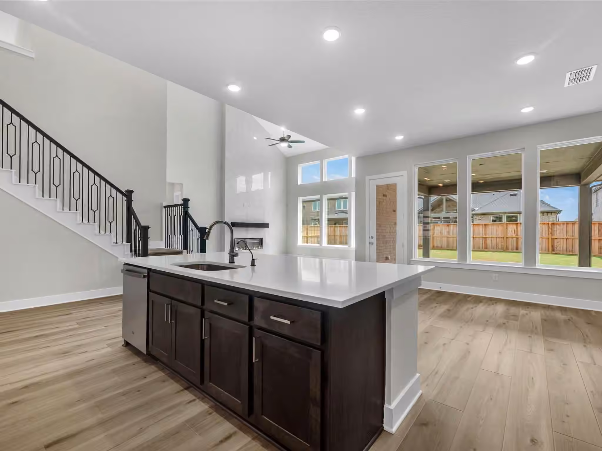 Photo 5 of 19711 Jessica View Circle, Cypress, TX