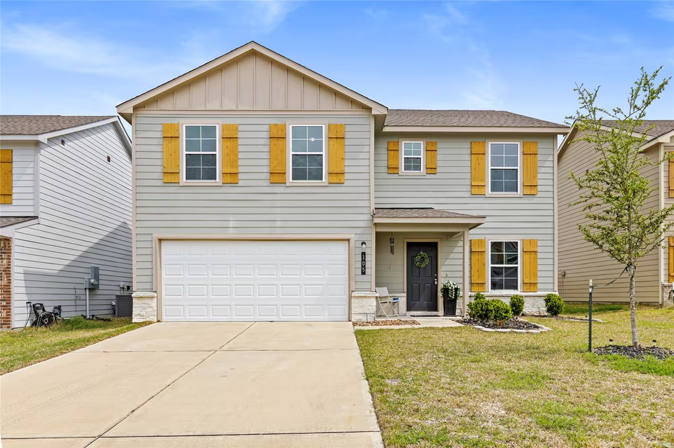 Photo of 105 Avalon Drive, Huntsville, TX 77320