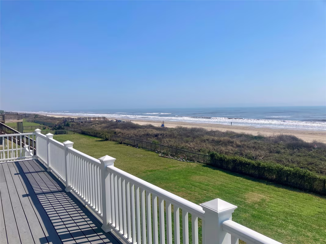 Photo 2 of 2290 TRINIDAD, Crystal Beach, TX