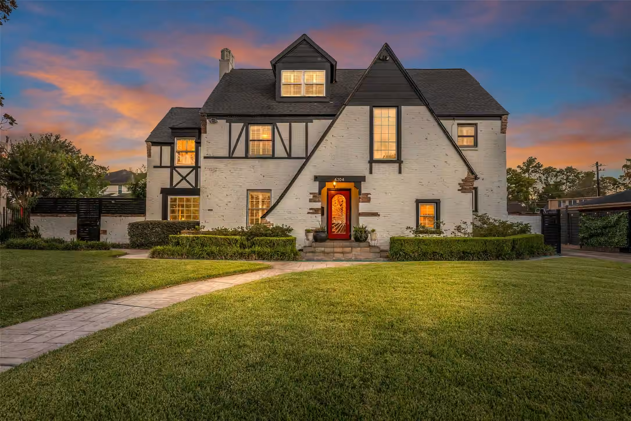 Photo of 4304 Roseneath Drive, Houston, TX