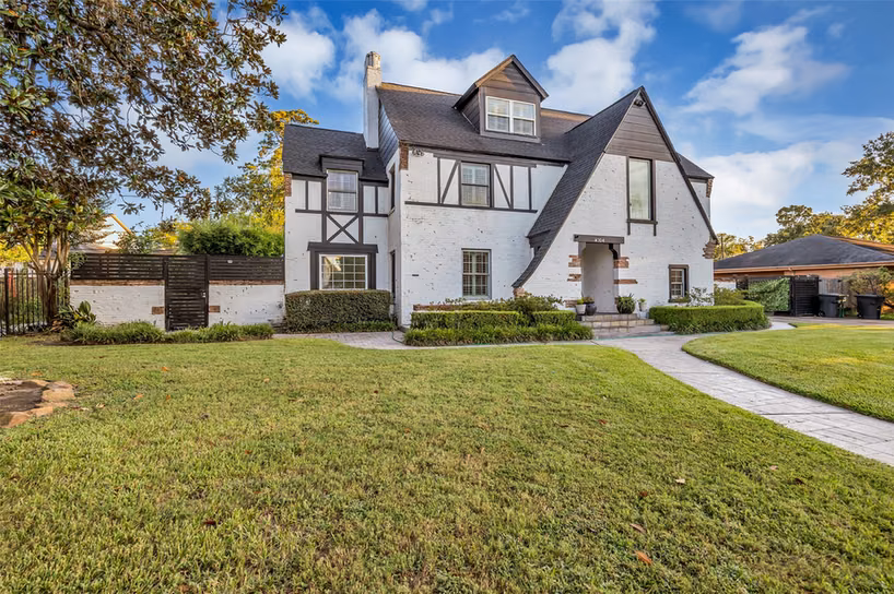 Photo 2 of 4304 Roseneath Drive, Houston, TX