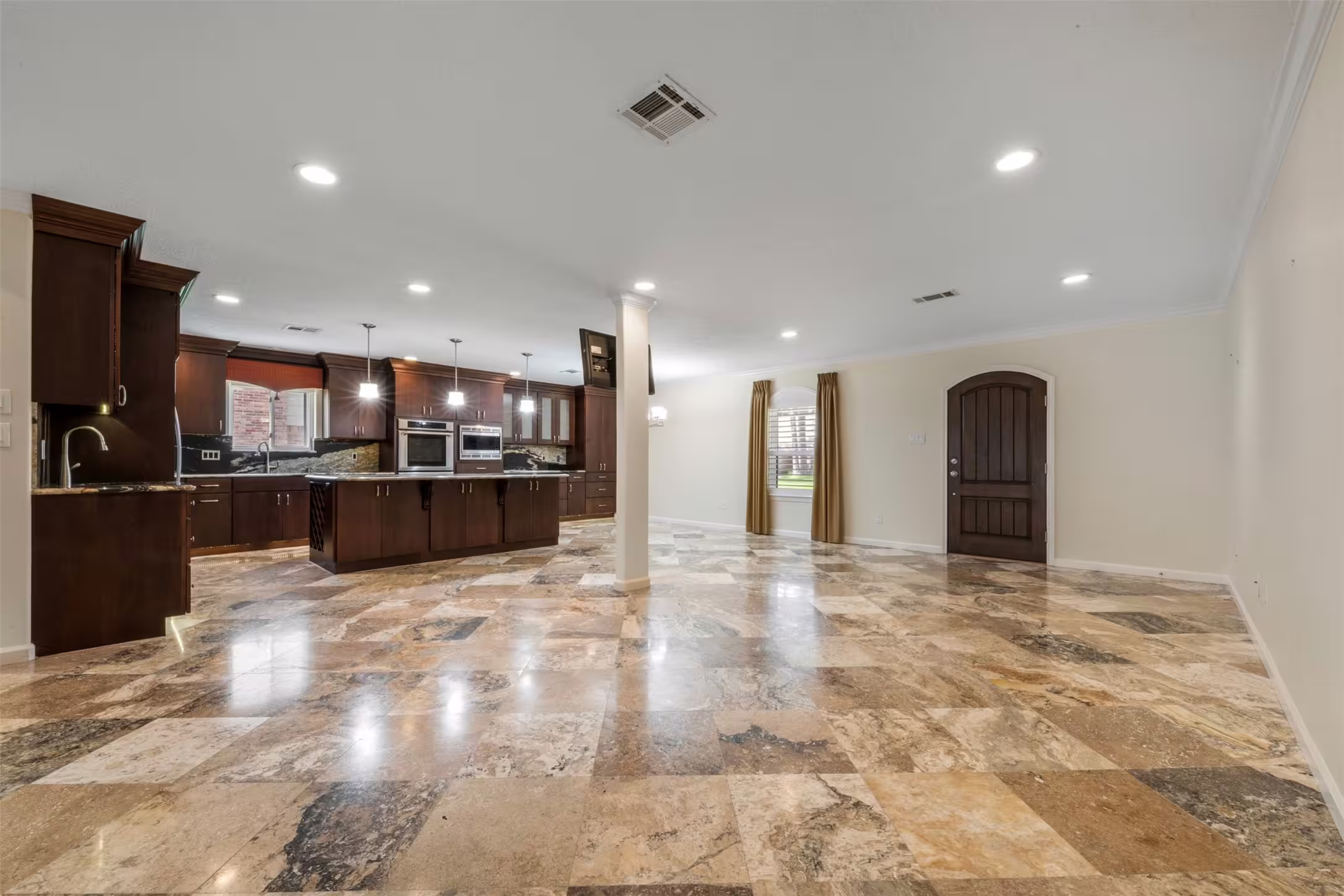 Photo 5 of 2214 Lakeville Dr Drive, Kingwood, TX