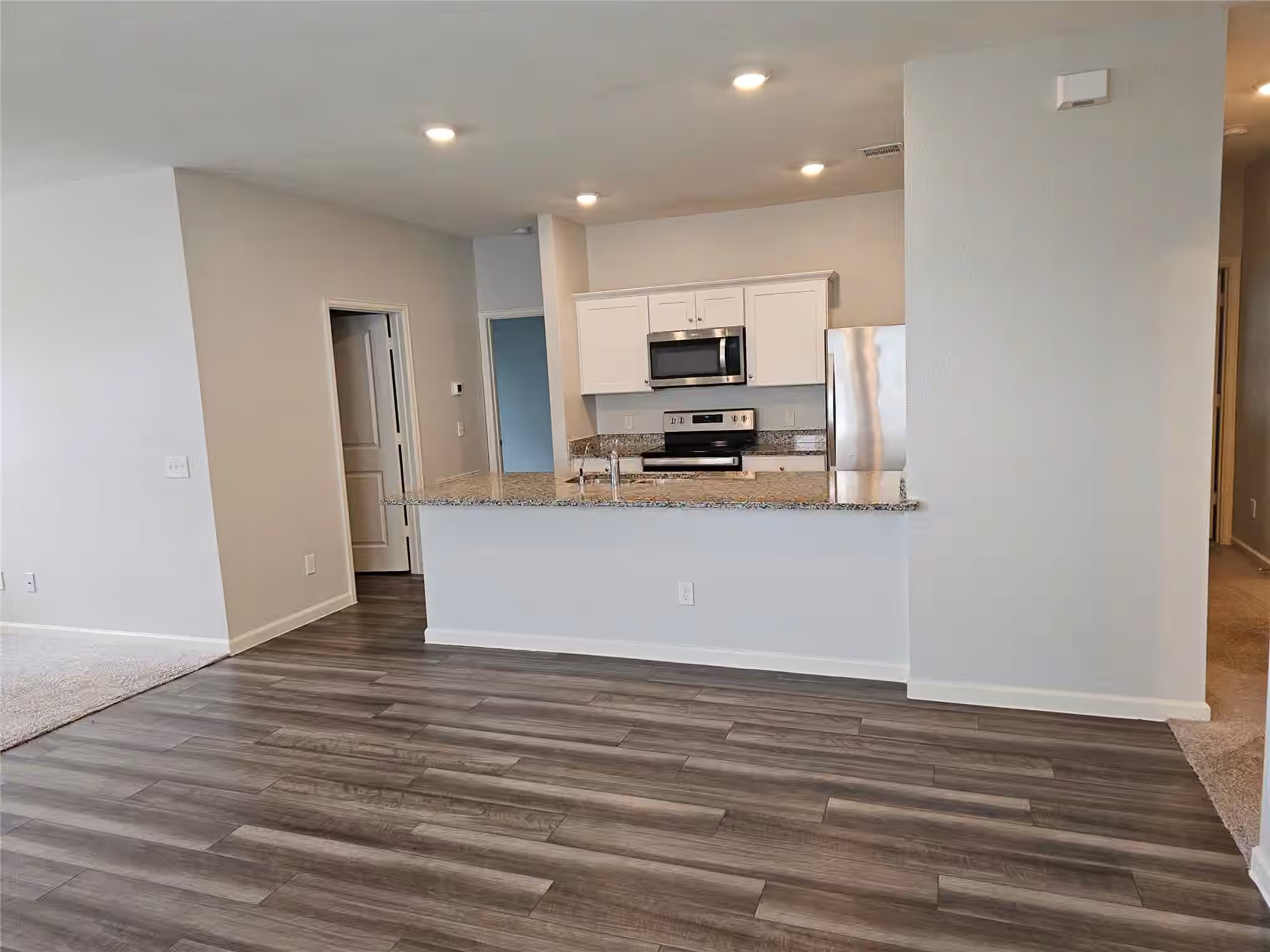 Photo 2 of 6330 Highland Bend Drive, Richmond, TX