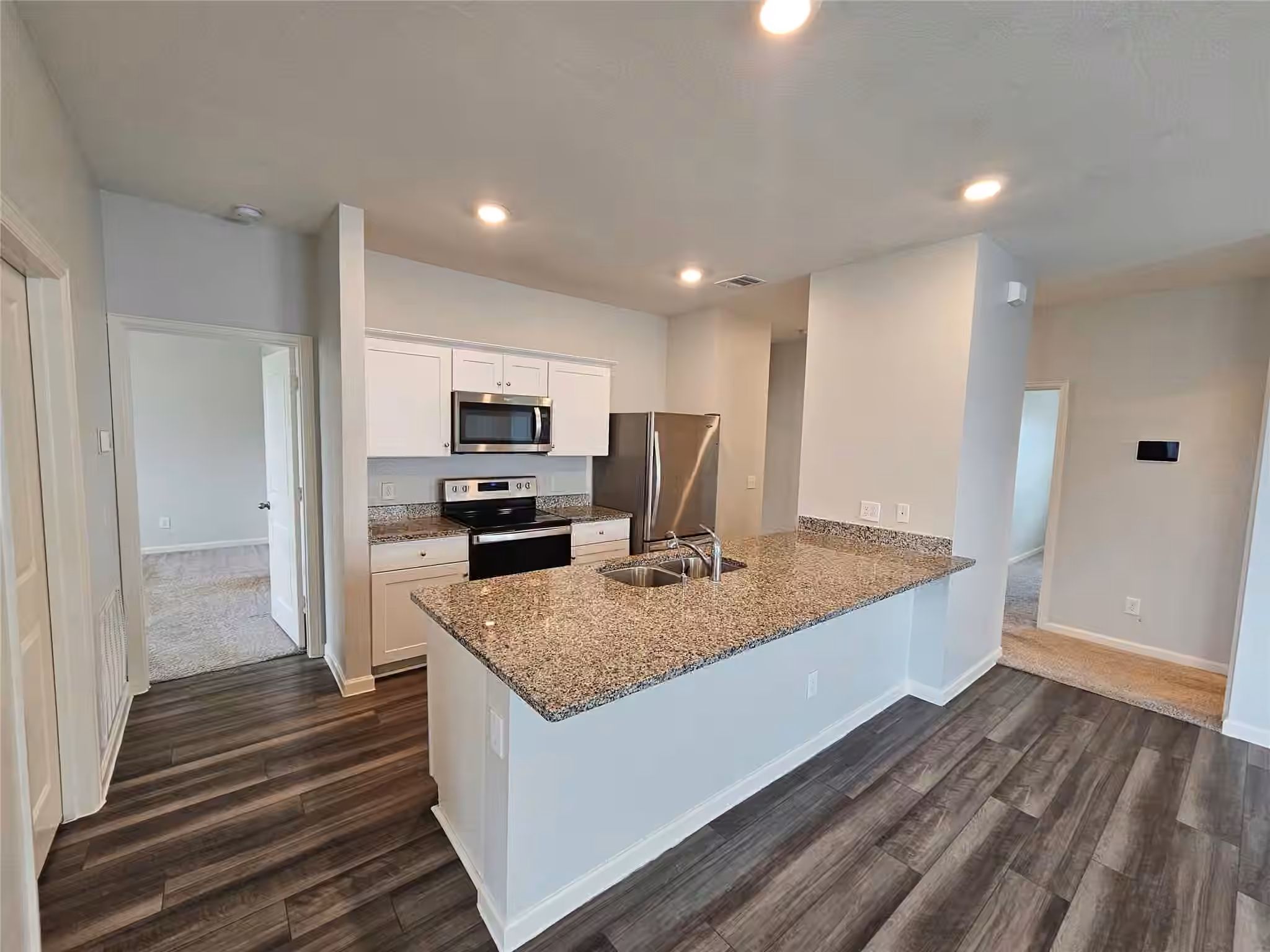 Photo 4 of 6330 Highland Bend Drive, Richmond, TX