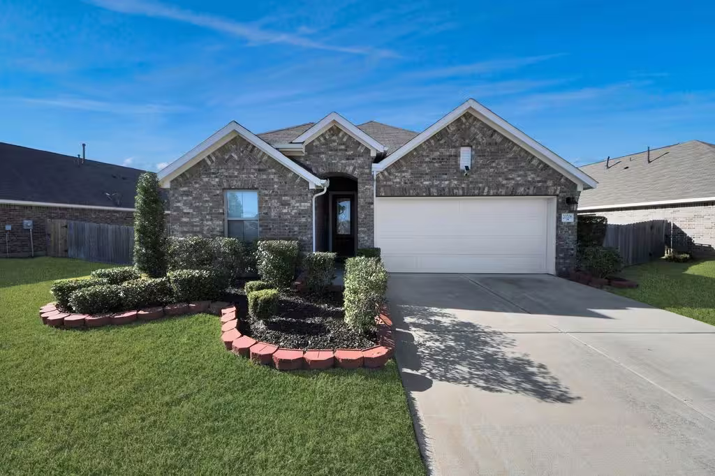 Photo 2 of 20206 Laila Manor Lane, Richmond, TX