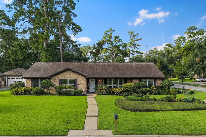 Photo of 1102 Doral Lane, Houston, TX 77073