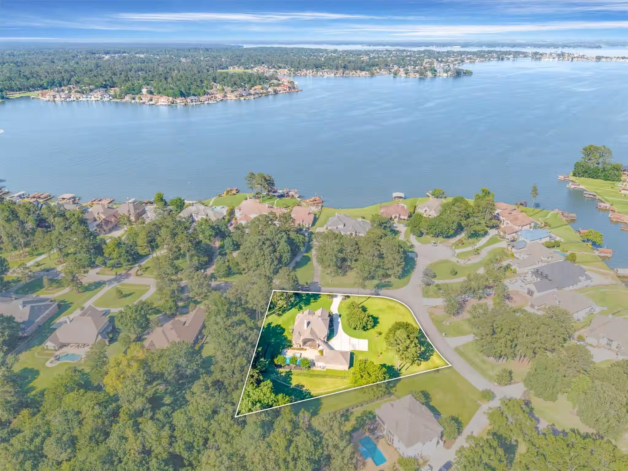 Photo 4 of 11309 Harbor Breeze Drive, Montgomery, TX