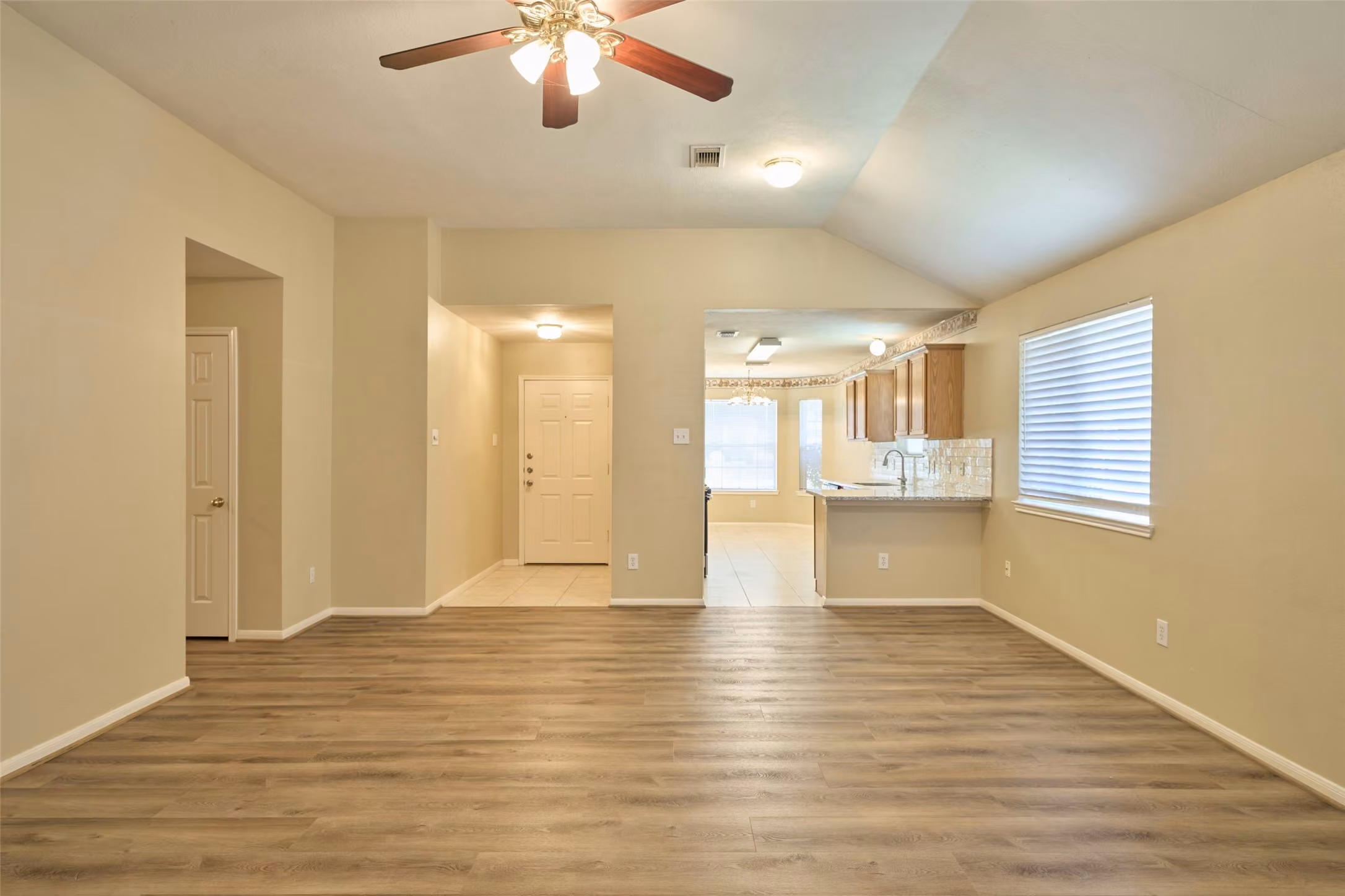 Photo 7 of 12121 La Salle Branch, Conroe, TX