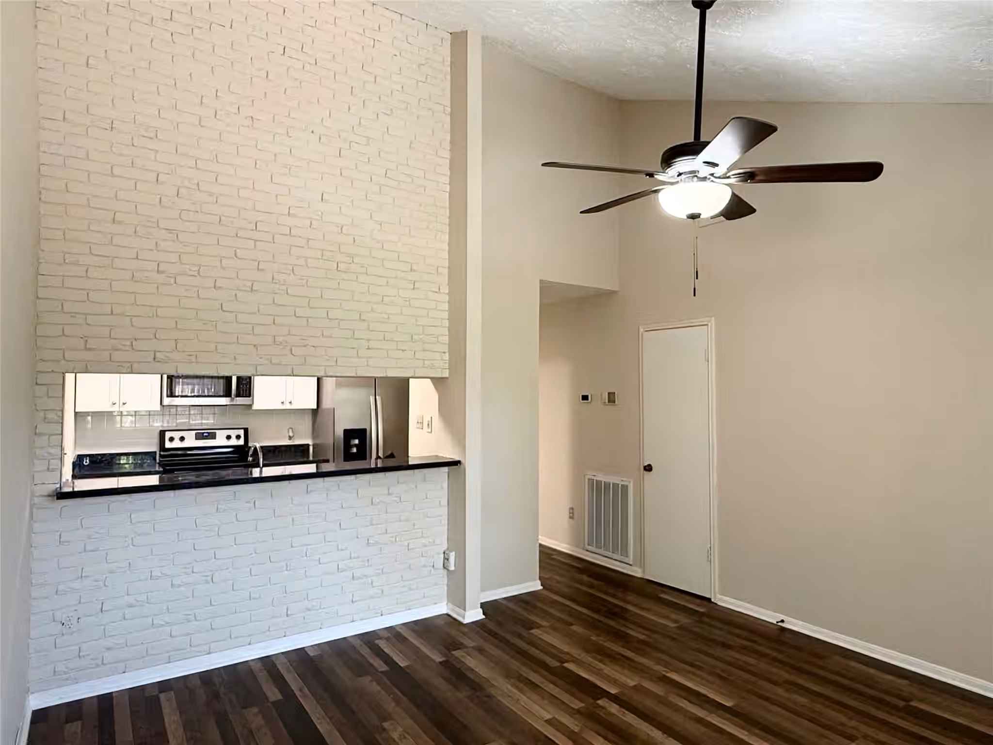 Photo 2 of 8952 Wilcrest Drive, Houston, TX