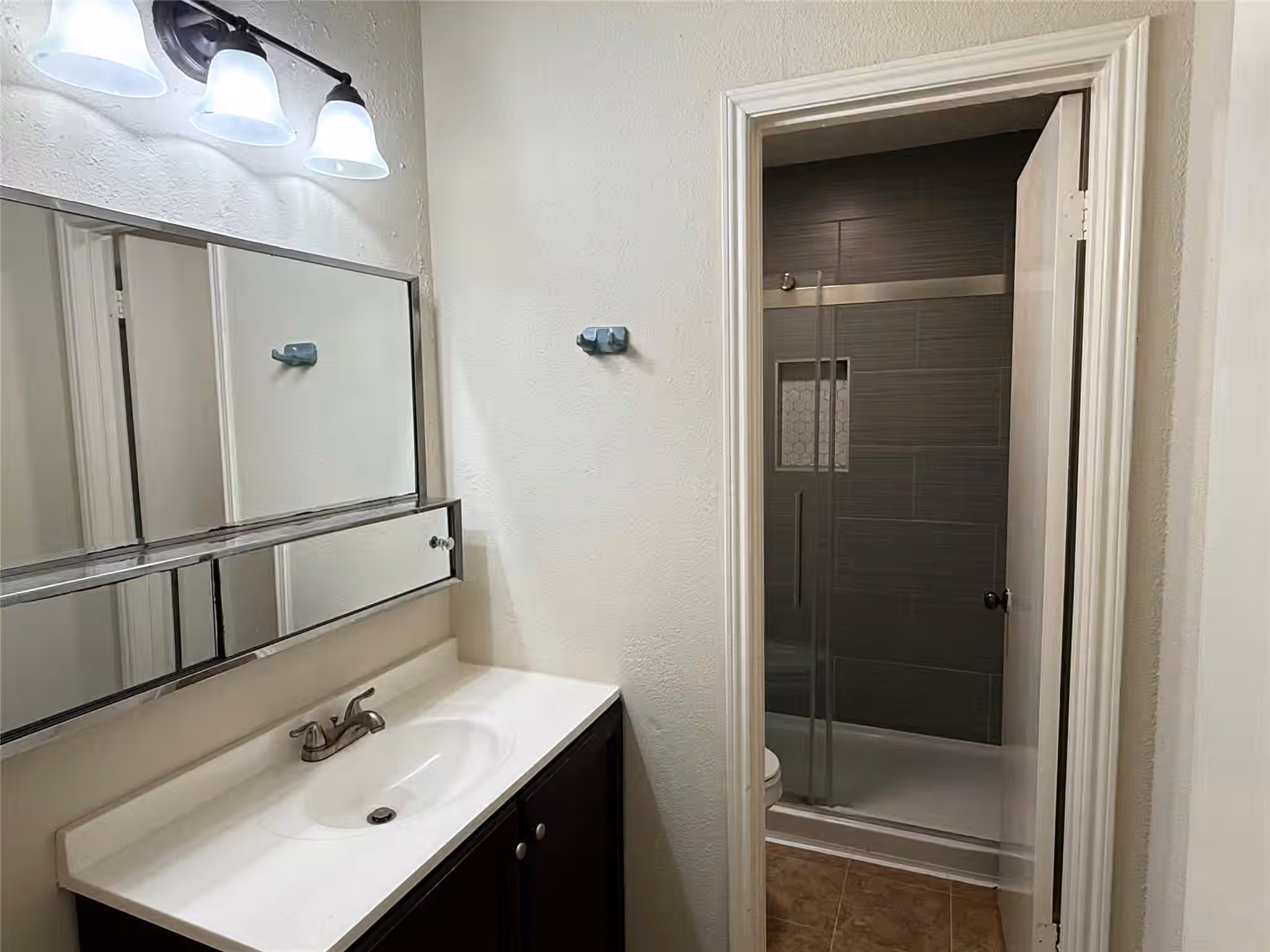 Photo 6 of 8952 Wilcrest Drive, Houston, TX