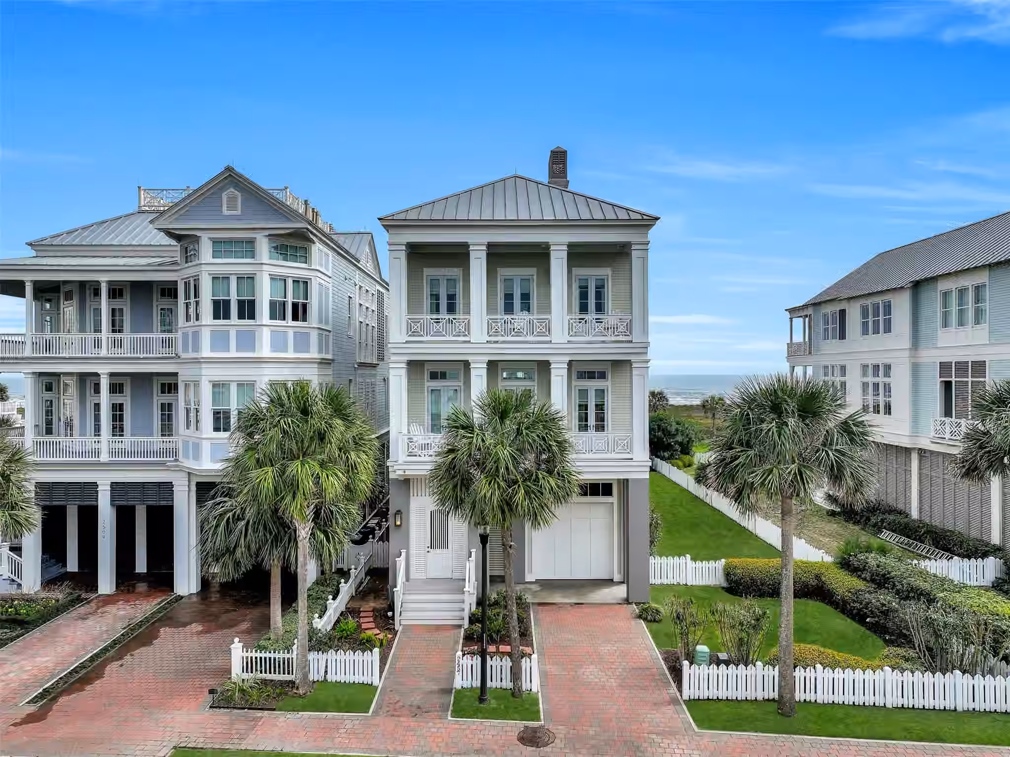 Photo 3 of 2457 E Seaside Drive, Galveston, TX