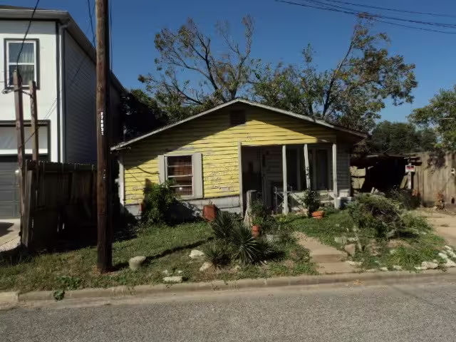Photo 6 of 3411 Hinton Boulevard, Houston, TX