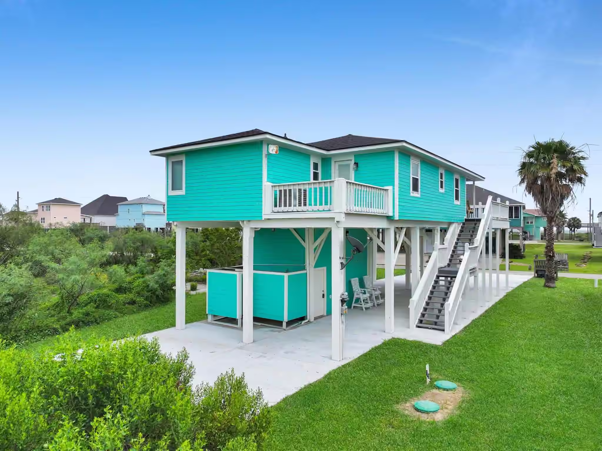 Photo 3 of 159 Ocean View Drive, Crystal Beach, TX