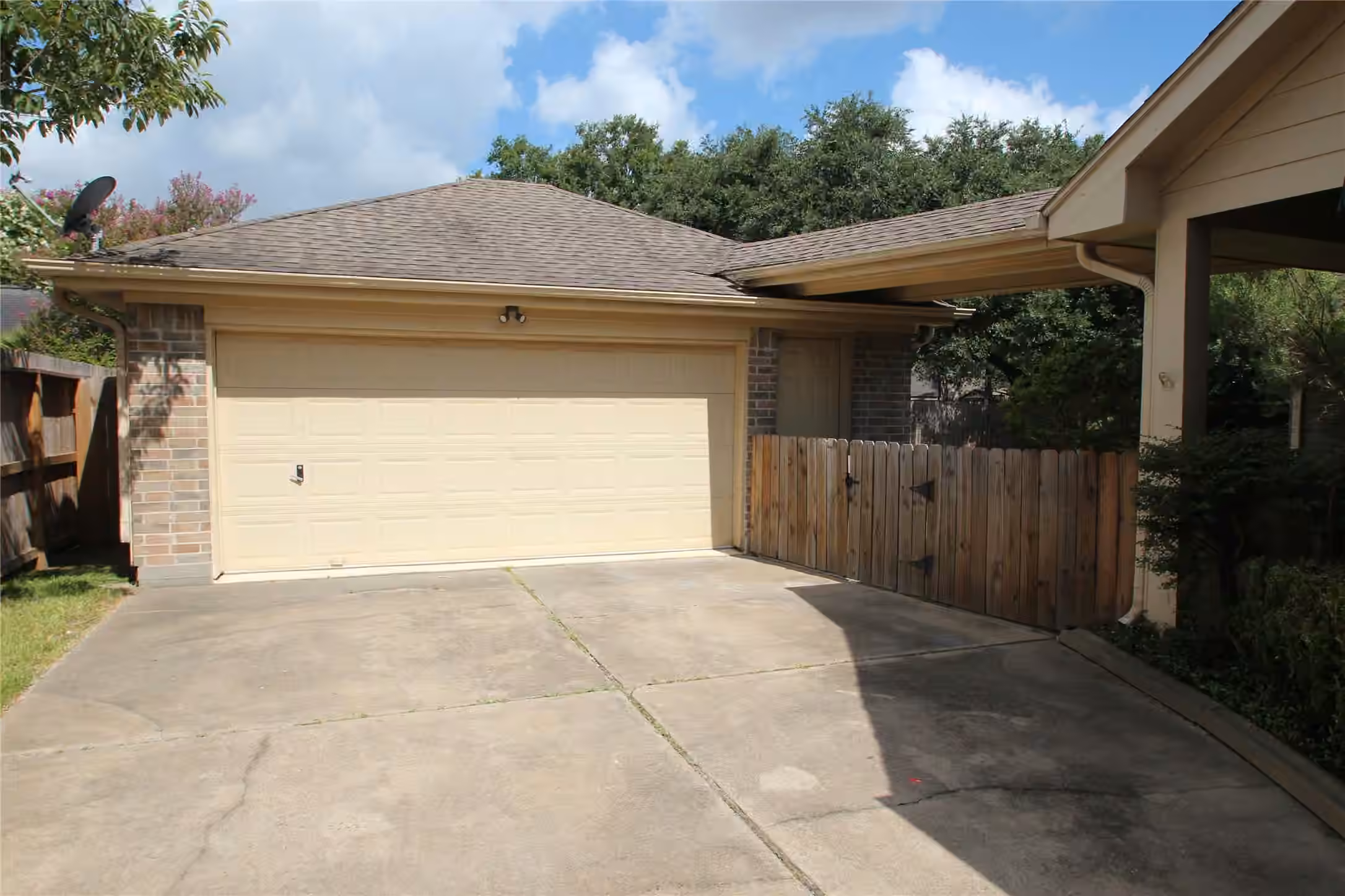 Photo 4 of 21806 Moortown Circle, Katy, TX