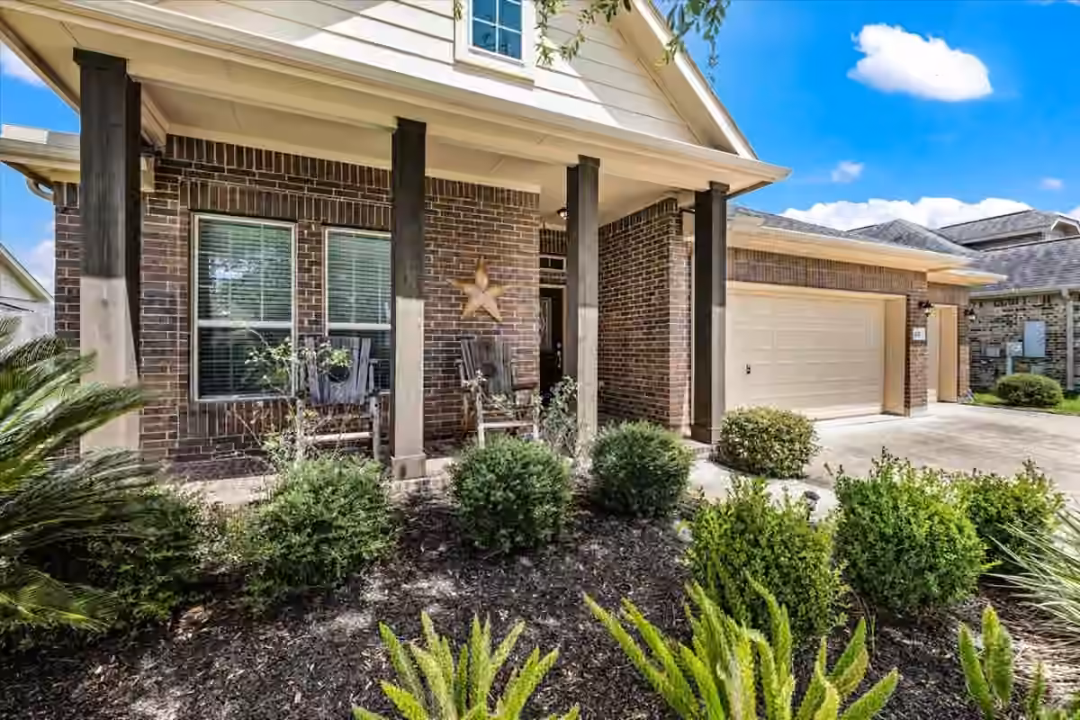 Photo 2 of 422 Stockport Drive, League City, TX