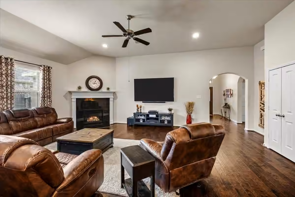 Photo 3 of 422 Stockport Drive, League City, TX