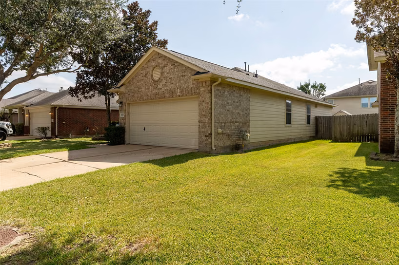 Photo 4 of 803 Pickett Hill Lane Lane, Rosenberg, TX