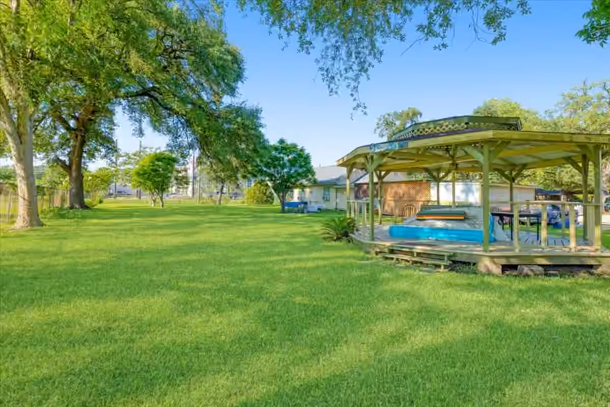 Photo 6 of 3929 Almeda Genoa Road, Houston, TX