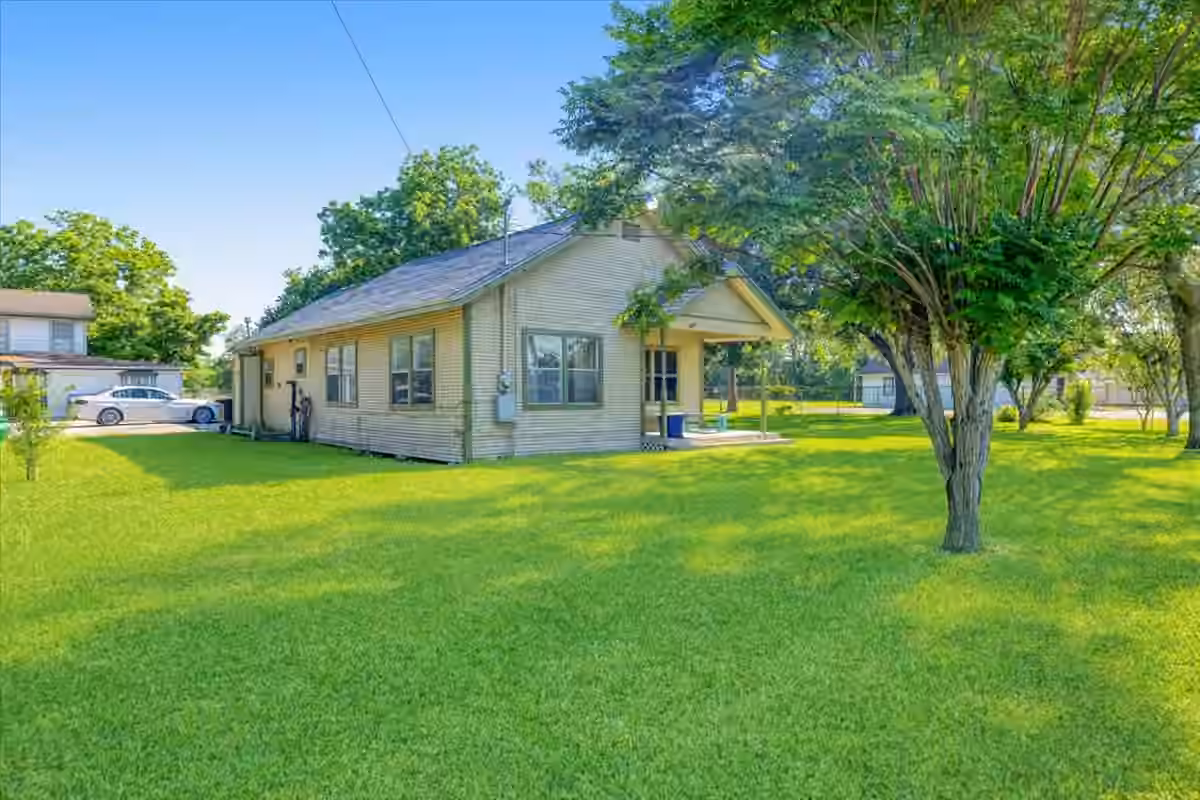 Photo 7 of 3929 Almeda Genoa Road, Houston, TX