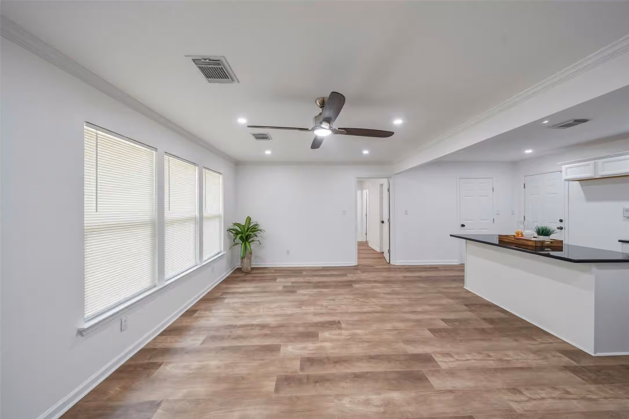 Photo 5 of 3051 Rothermel Road, Houston, TX