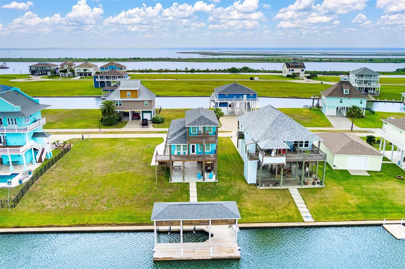 Photo of 1900 Laguna Harbor Cove Boulevard, Port Bolivar, TX 77650