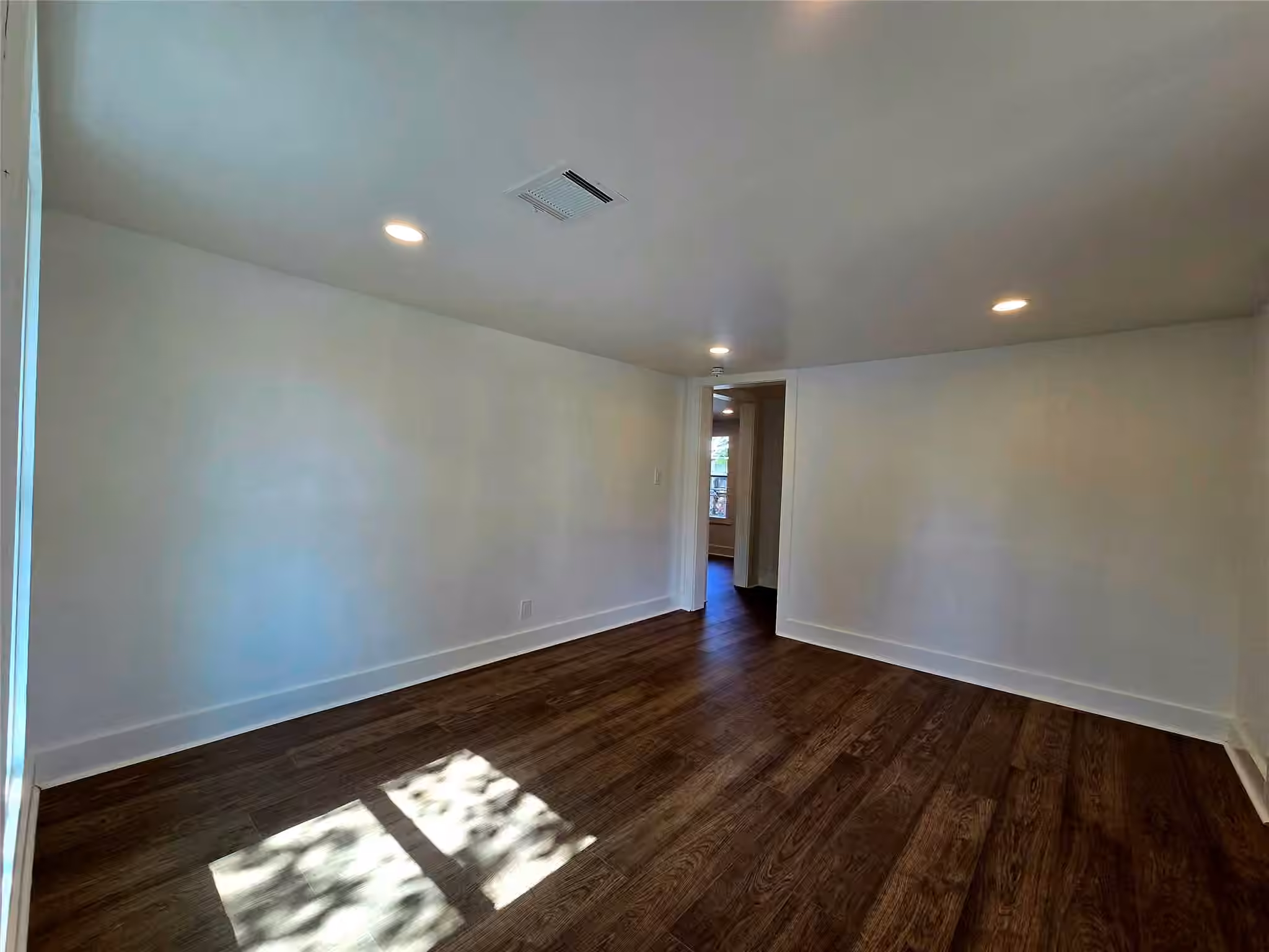 Photo 6 of 4642 Mierianne Street, Houston, TX