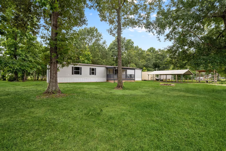 Photo of 42 County Road 2802, Cleveland, TX 77327