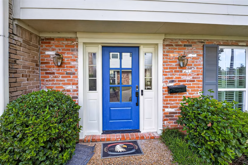 Photo 6 of 12618 Huntingwick Drive 100, Houston, TX