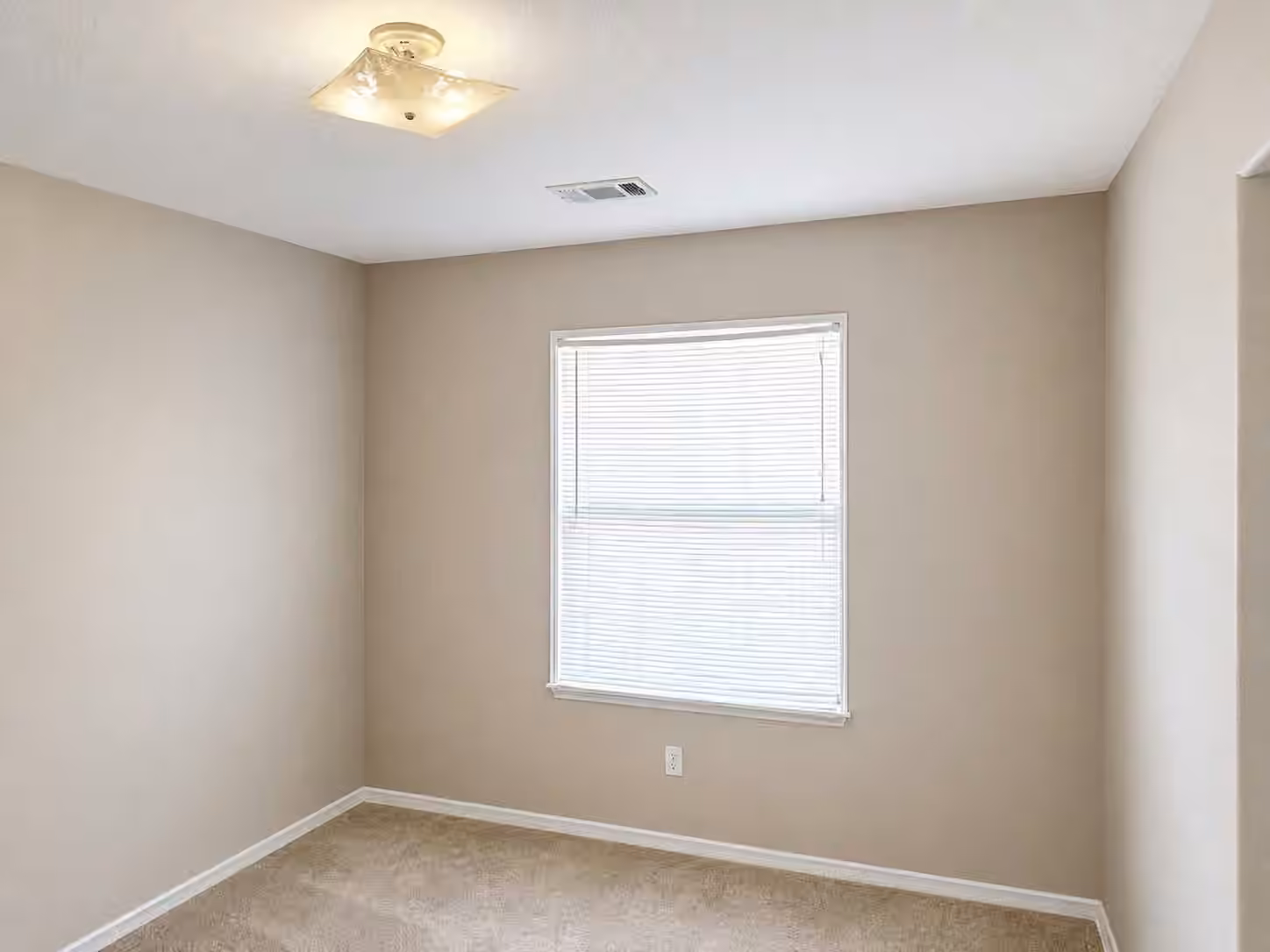 Photo 2 of 422 Mystic Glen Loop, Houston, TX