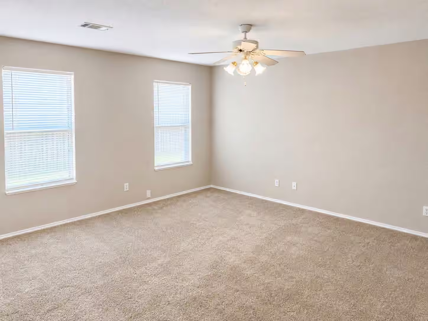Photo 5 of 422 Mystic Glen Loop, Houston, TX