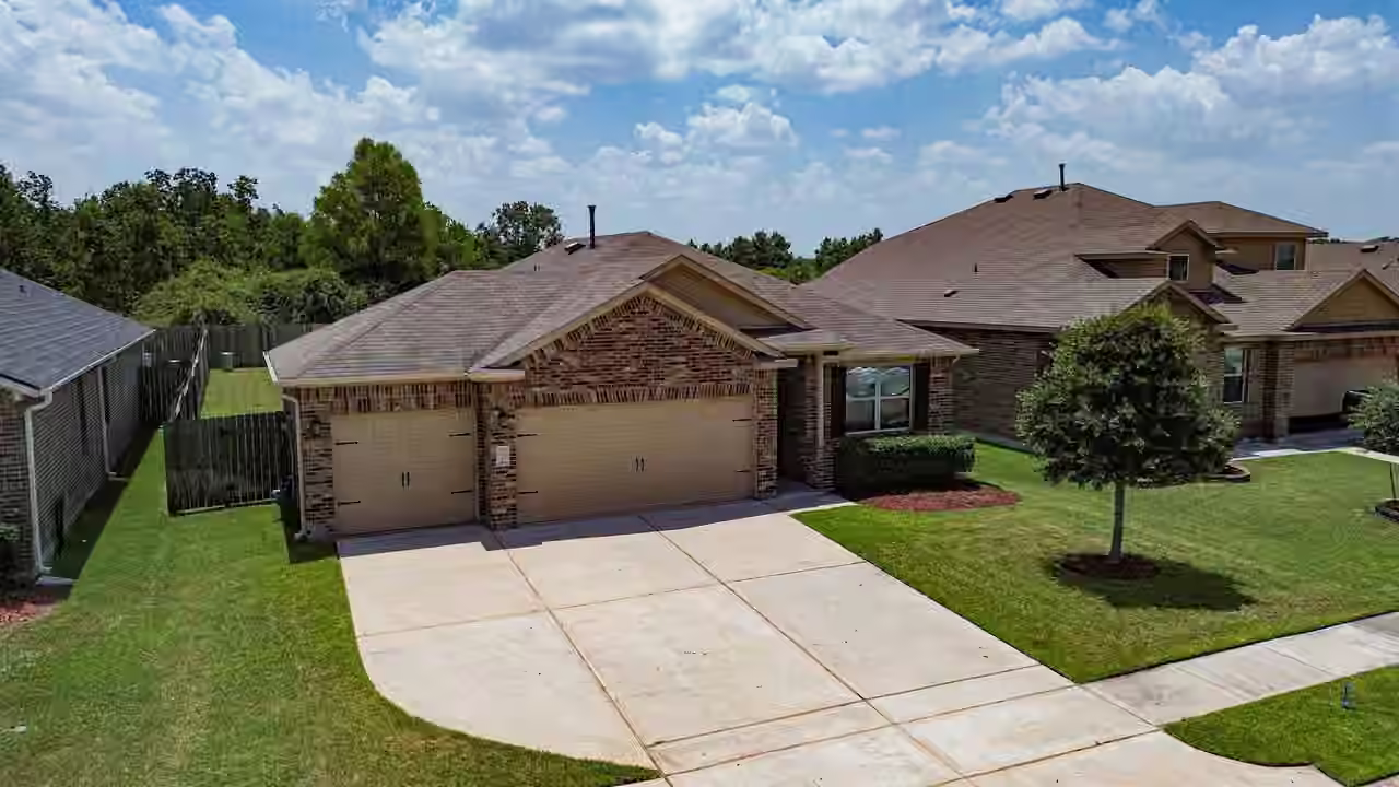 Photo 2 of 7806 London Tower Lane, Houston, TX