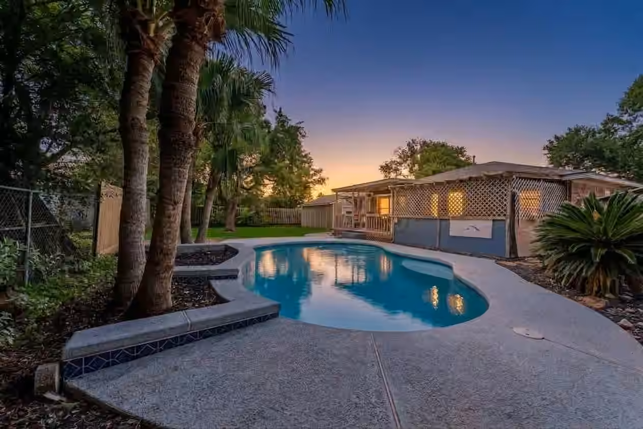 Photo of 519 Fairfield Street, Shoreacres, TX