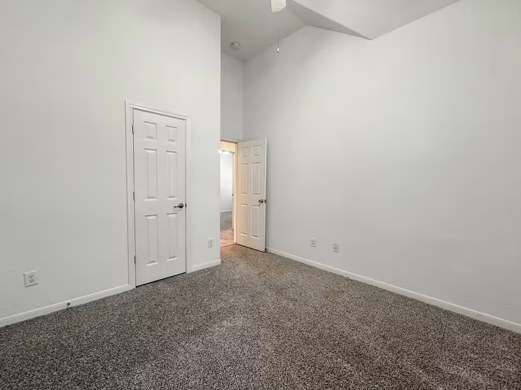 Photo 7 of 73 E Montfair Boulevard, The Woodlands, TX