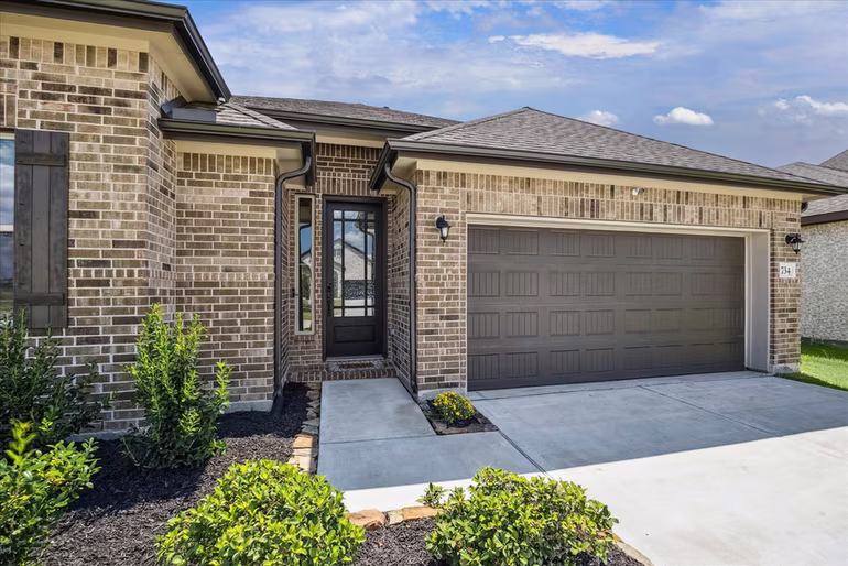 Photo 3 of 1734 Compass Rose Drive, Angleton, TX