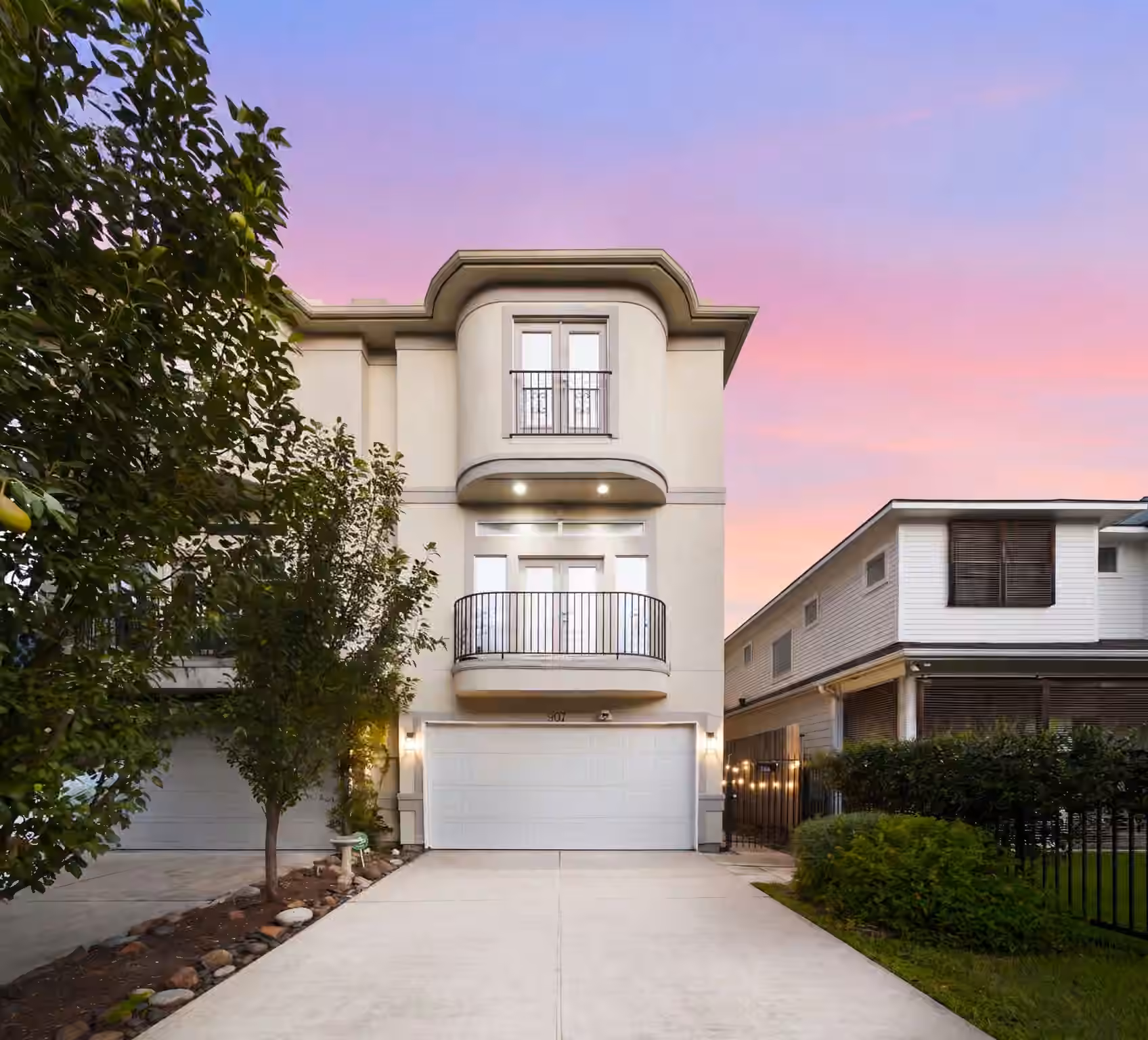 Photo of 907 Lawrence Street, Houston, TX 77008