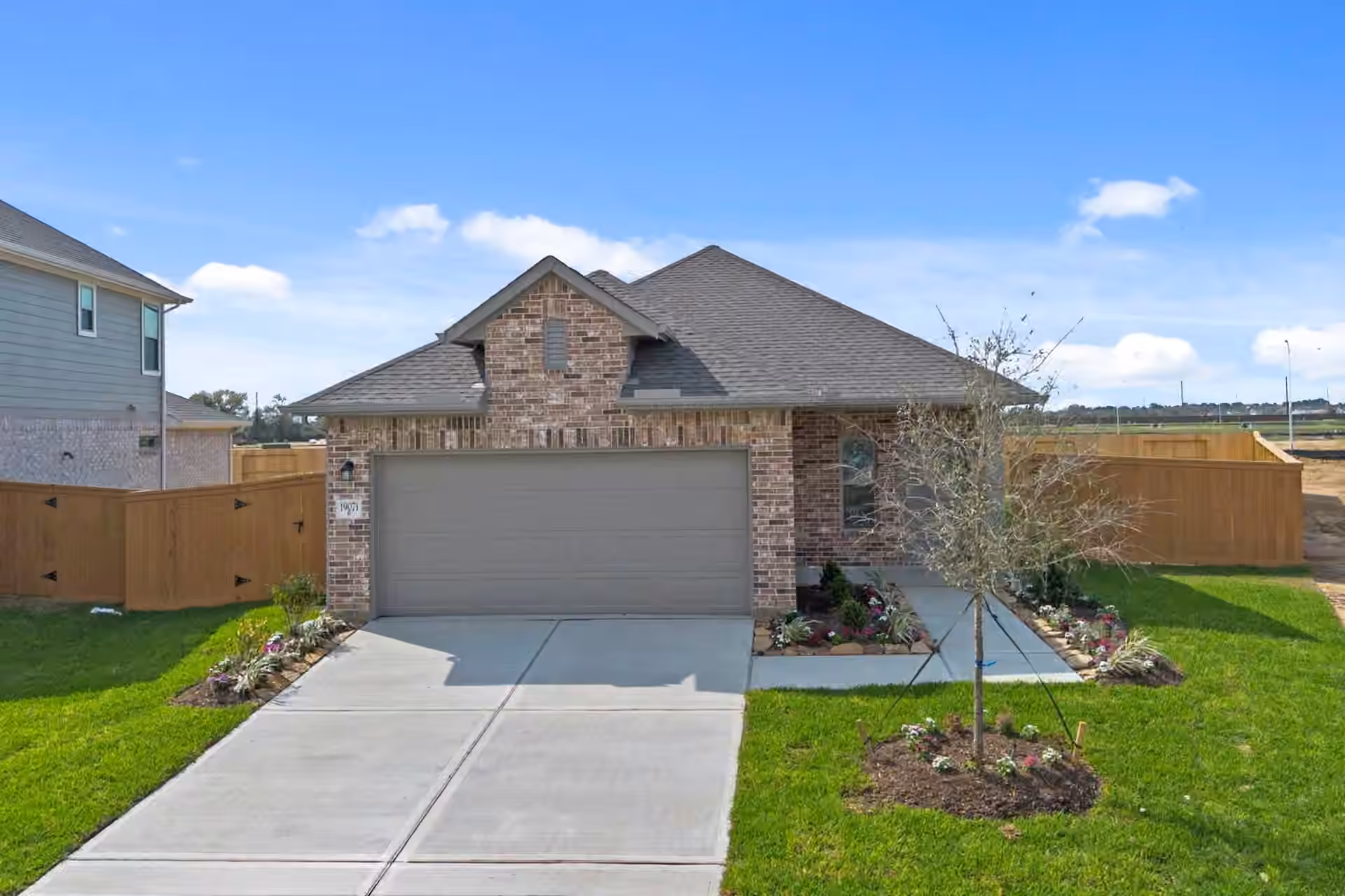 Photo 3 of 19039 Cetara Villa Drive, Hockley, TX