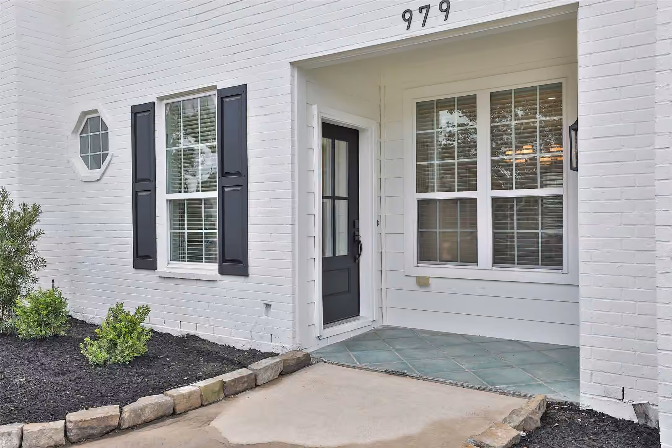Photo 4 of 979 W 43rd Street, Houston, TX