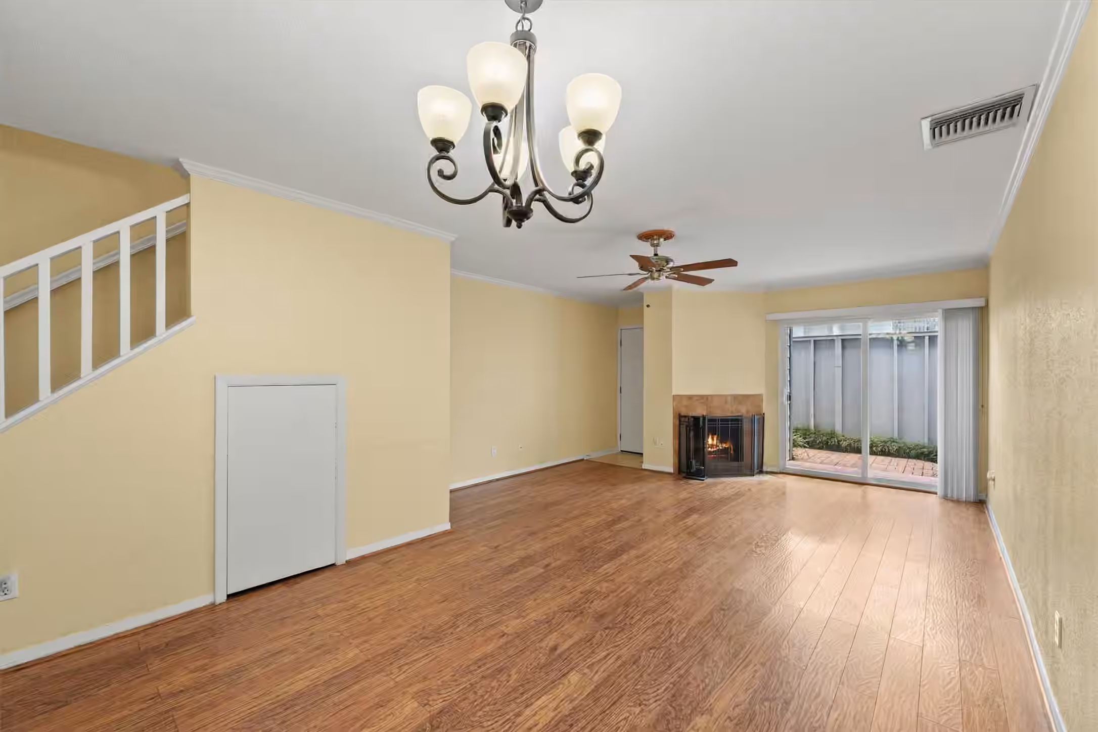 Photo 2 of 5050 Glenmont Drive F5, Houston, TX