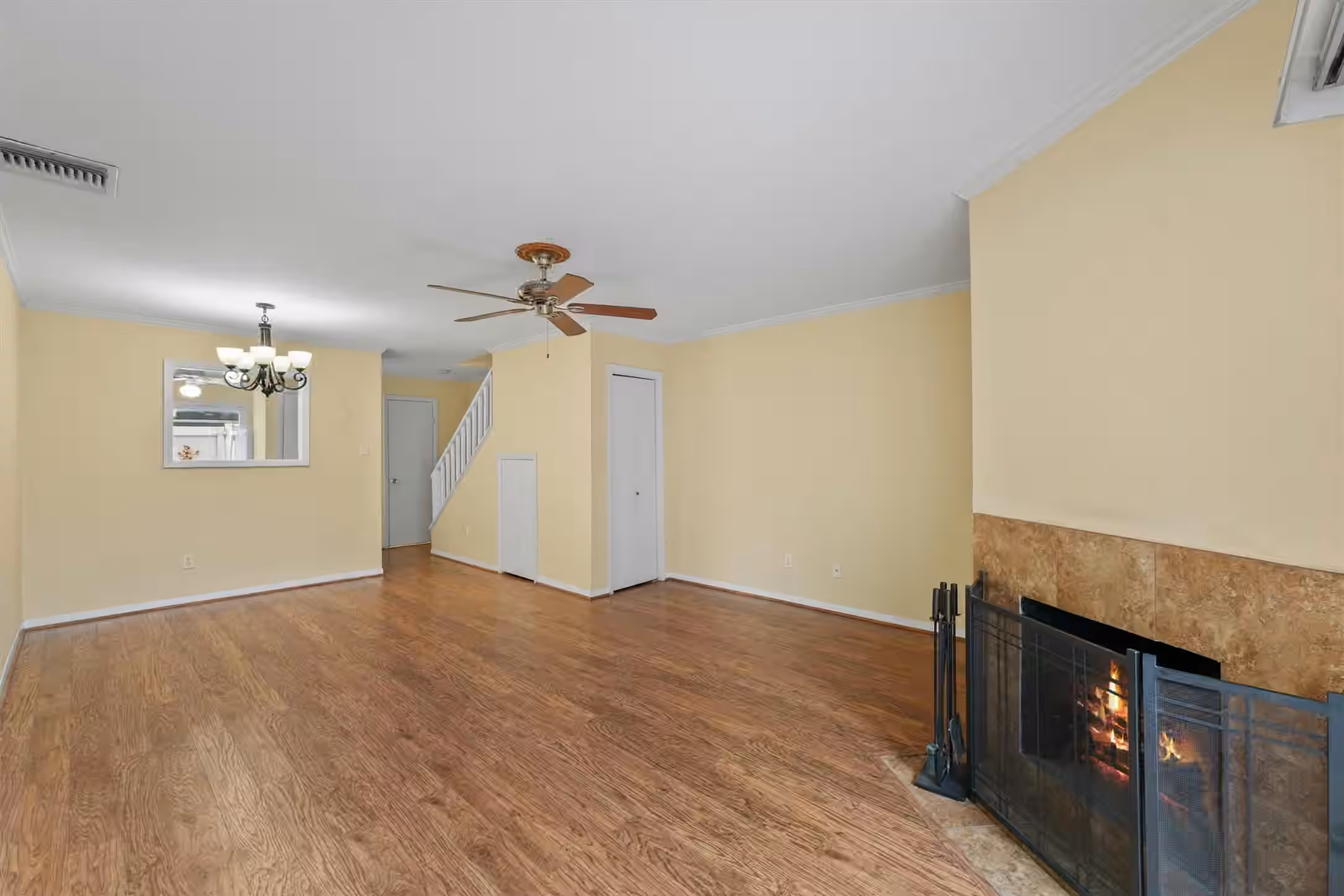 Photo 3 of 5050 Glenmont Drive F5, Houston, TX