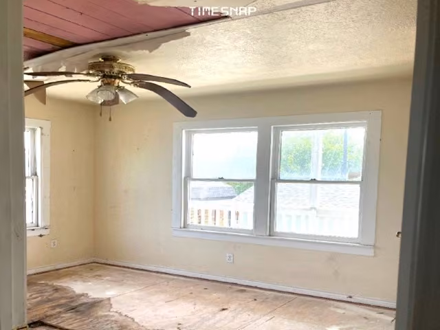 Photo 6 of 709 38th Street, Galveston, OS