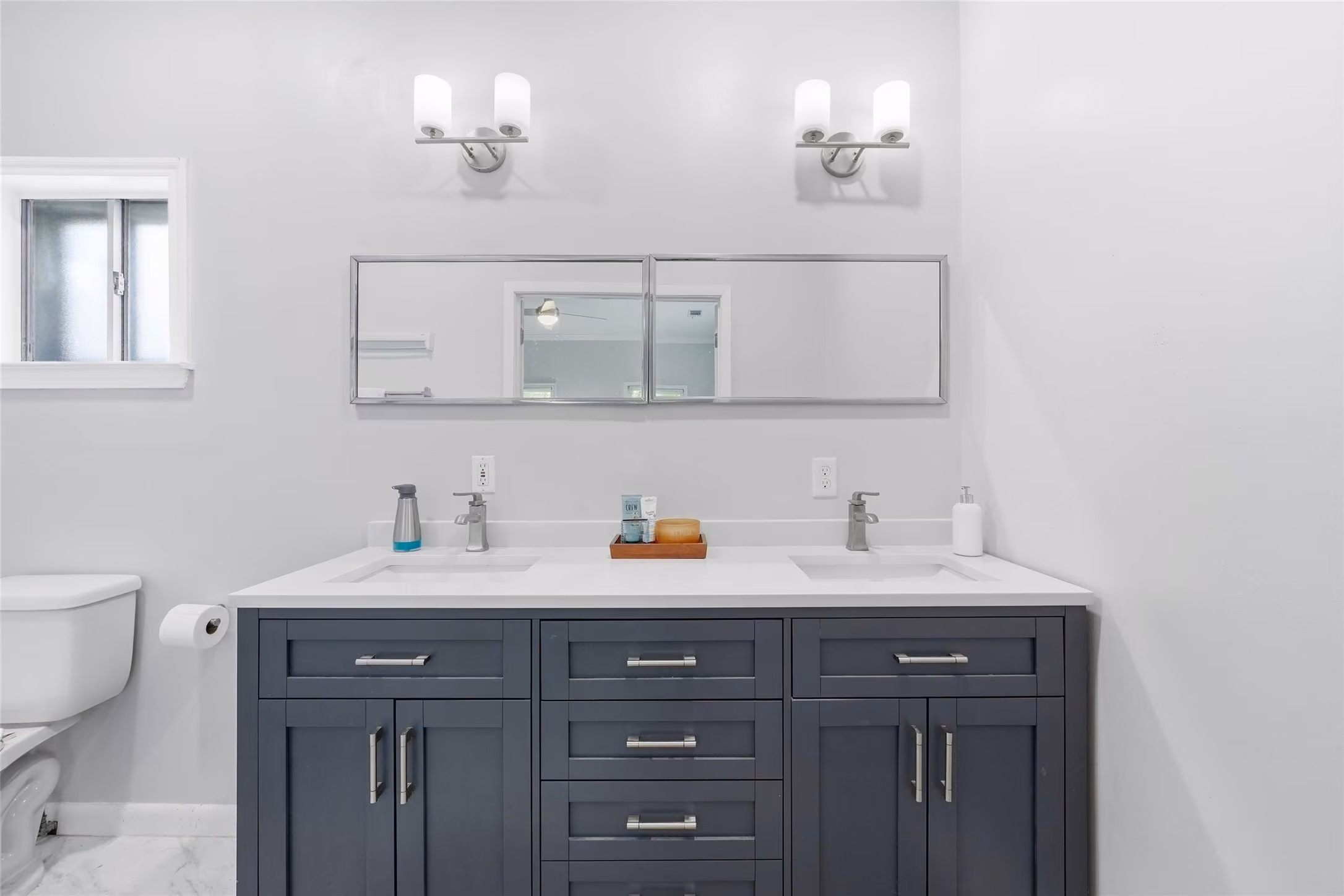 Photo 6 of 202 E 34th Street, Houston, TX