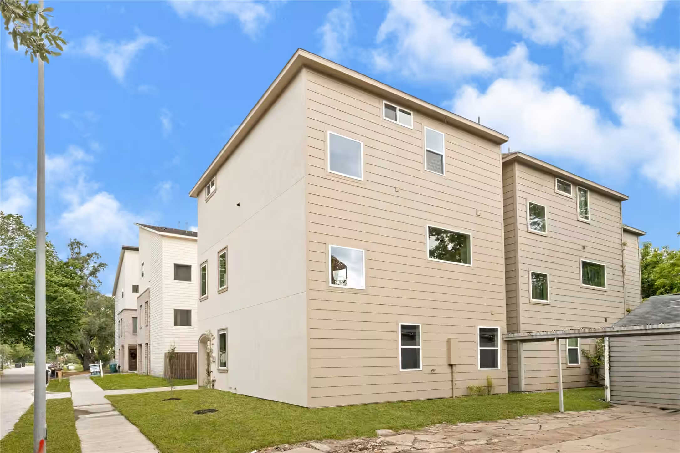 Photo 4 of 3335 Kilgore Street, Houston, TX