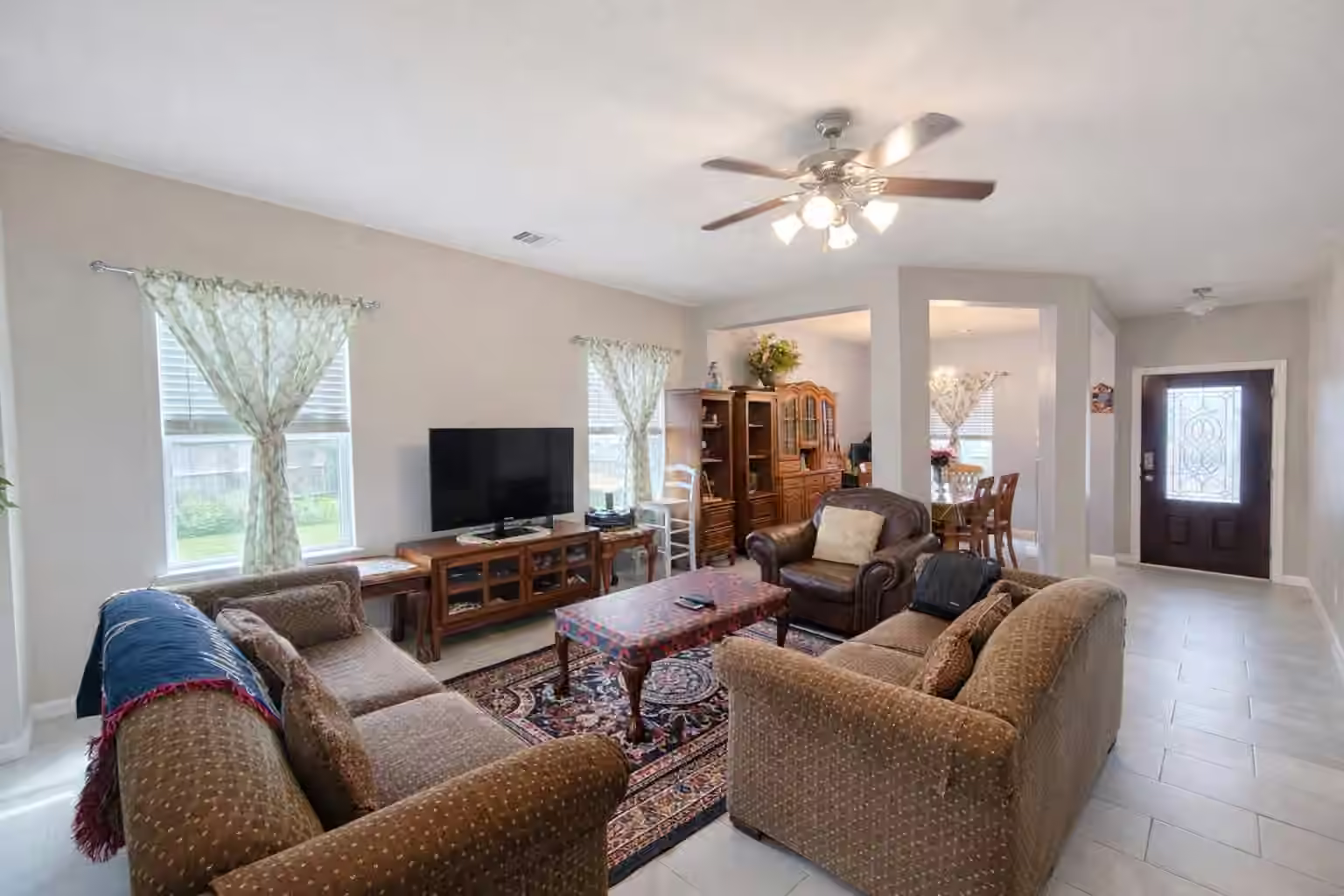 Photo 3 of 5011 Cypress Willow Drive, Katy, TX