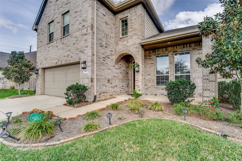 Photo 3 of 2207 Pickford Terrace Lane, Richmond, TX