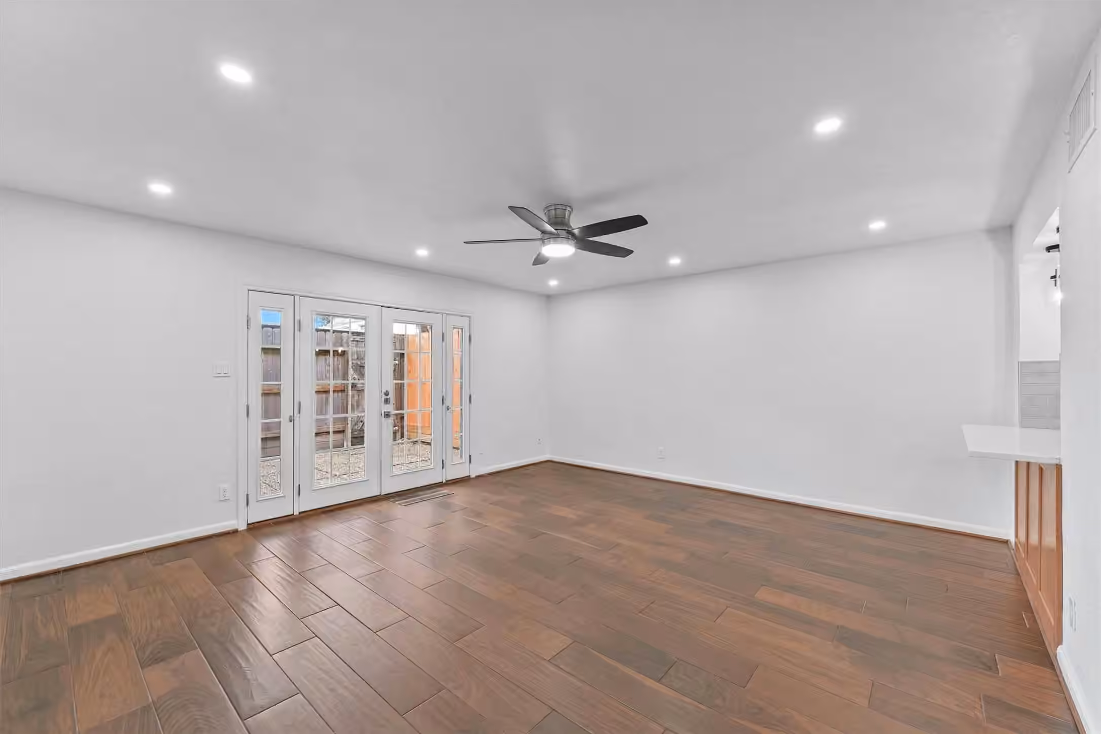Photo 6 of 11550 Chimney Rock Road 536, Houston, TX
