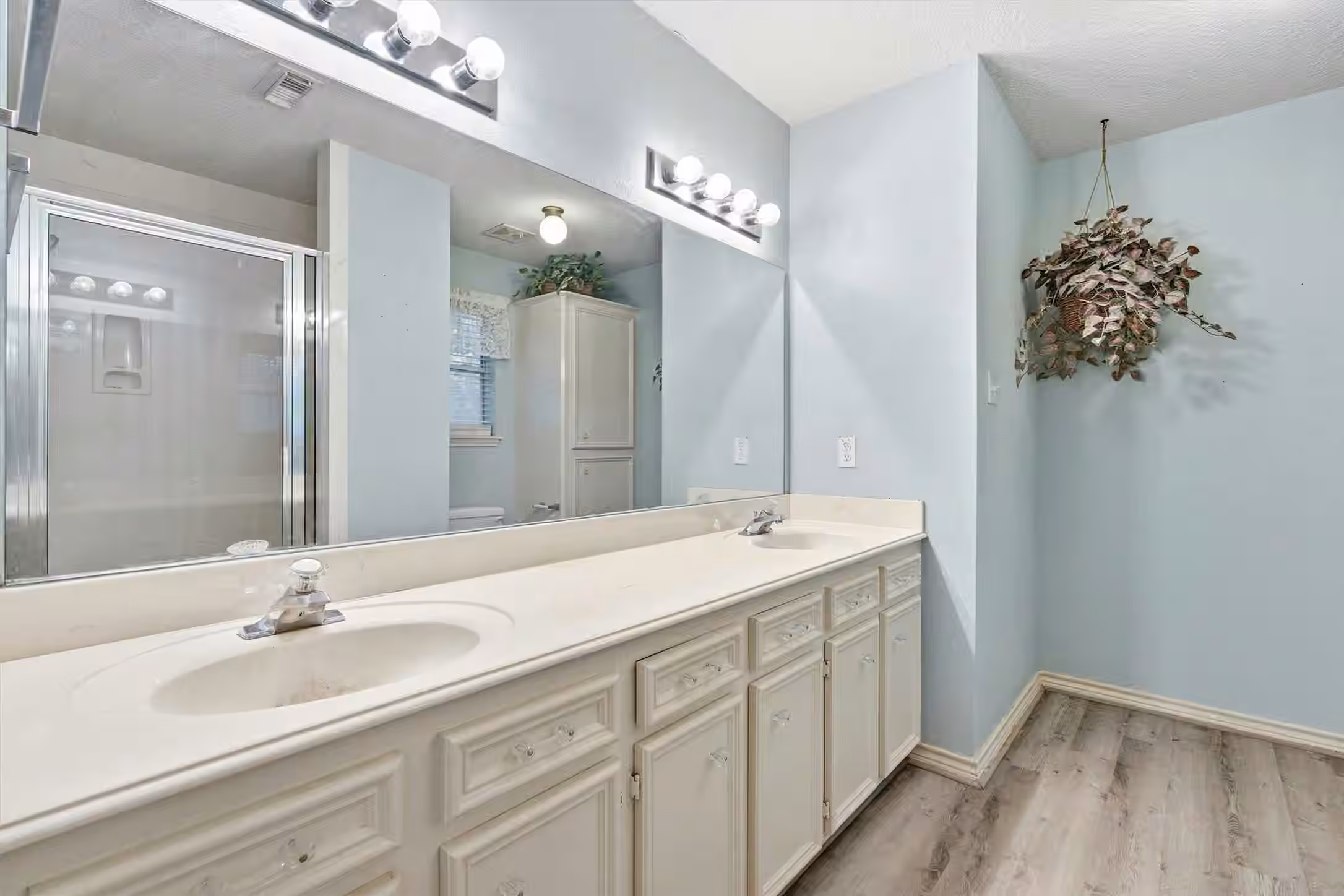 Photo 6 of 38 Woodbranch Drive, New Caney, TX